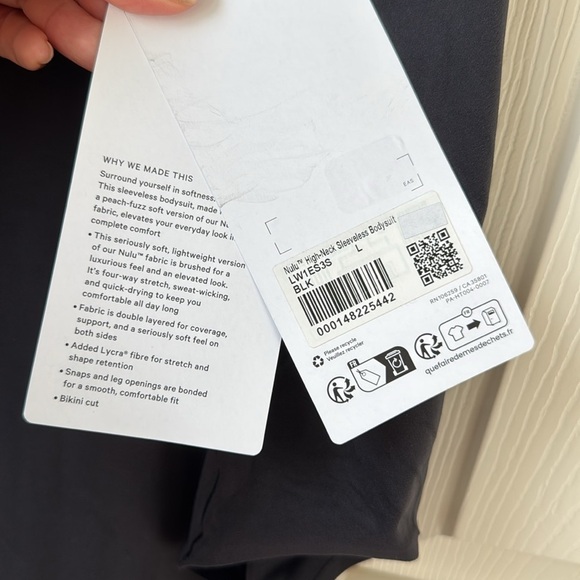 NWT Lululemon Nulu High-neck Bodysuit sleeveless Bikini cut Black Large - Picture 4 of 8